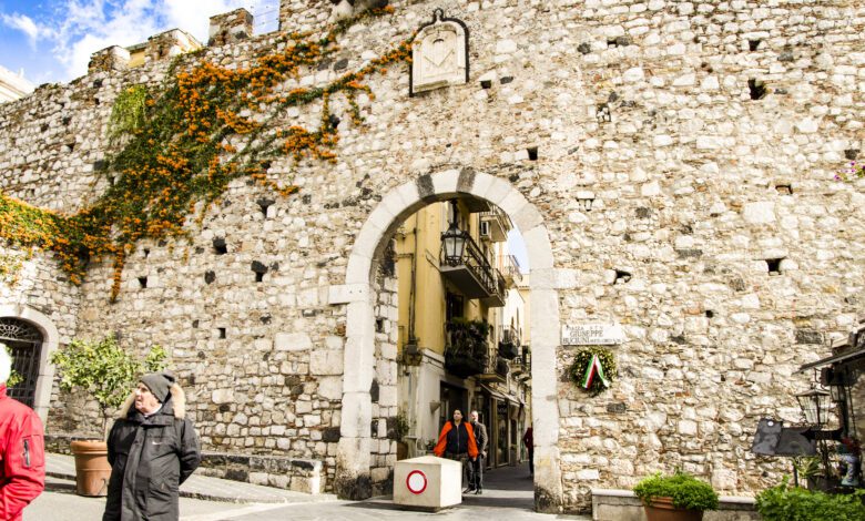 Porta Catania Corso Umberto Taormina Sicily